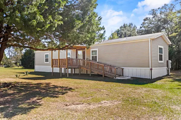 7419 Pappa Lawrence Road, Laurel Hill, FL 32567
