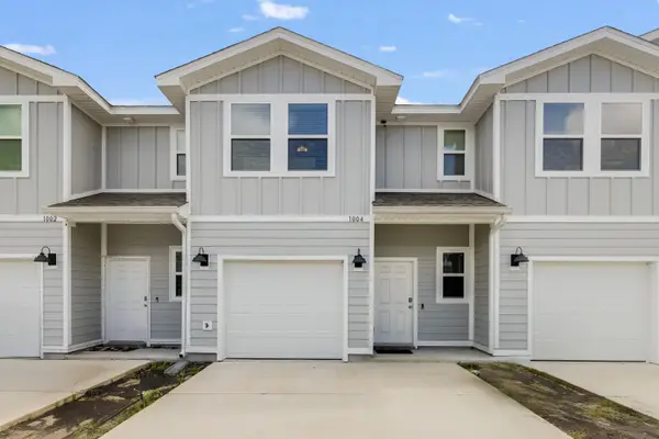 1004 Mclaren Circle, Fort Walton Beach, FL 32547