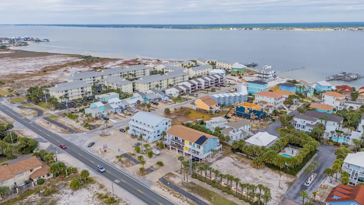 8468 Gulf Boulevard # UT-4, Navarre, FL 32566 - Image #1
