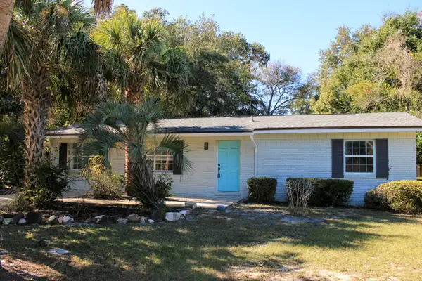 215 NE Buck Drive, Fort Walton Beach, FL 32548