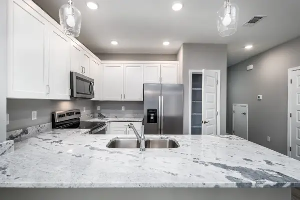 959 Skylark Road, Mary Esther, FL 32569