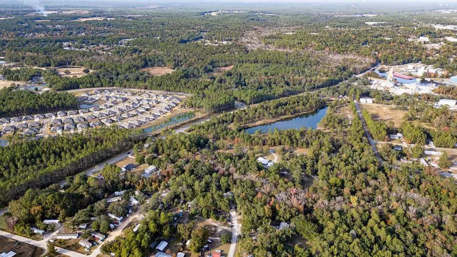 72 April Court, Freeport, FL 32439 - Image #3