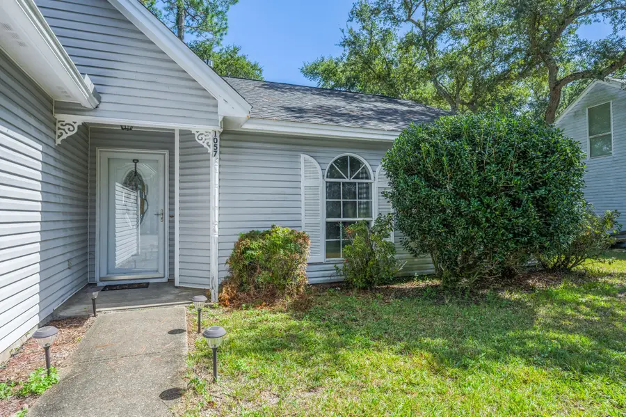 1057 Emerald Lane, Fort Walton Beach, FL 32547 - Image #3