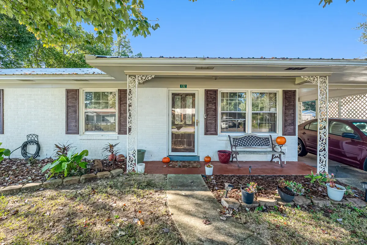 132 NW Loizos Drive, Fort Walton Beach, FL 32548 - Image #1