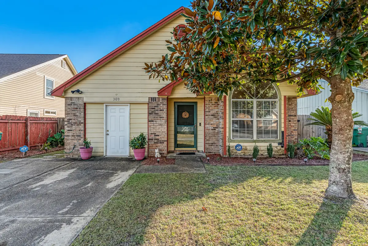 309 Woodland Park Circle, Mary Esther, FL 32569 - Image #1