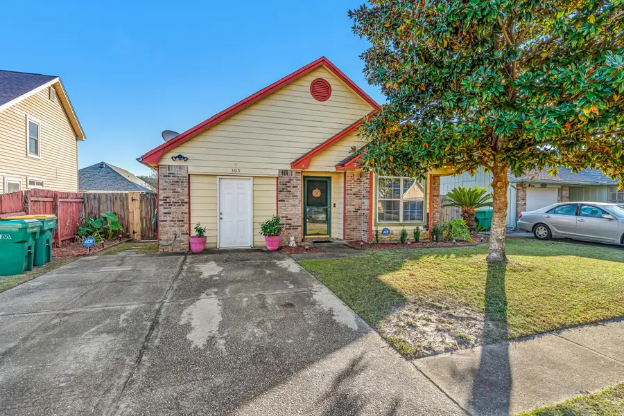 309 Woodland Park Circle, Mary Esther, FL 32569 - Image #2