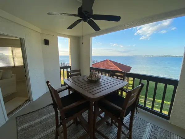 7453 Sunset Harbor Drive #APT 1-207, Navarre, FL 32566