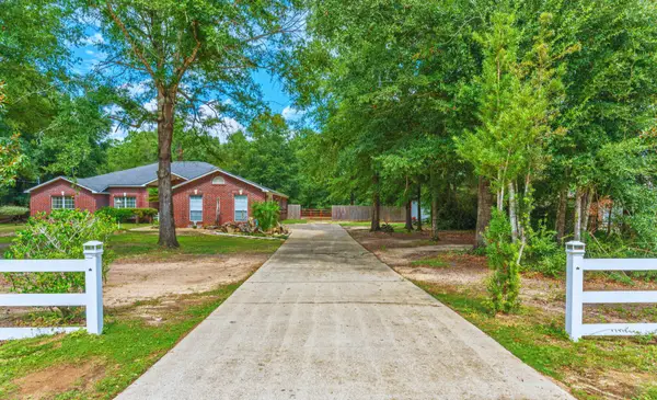 1190 Blackberry Circle, Baker, FL 32531