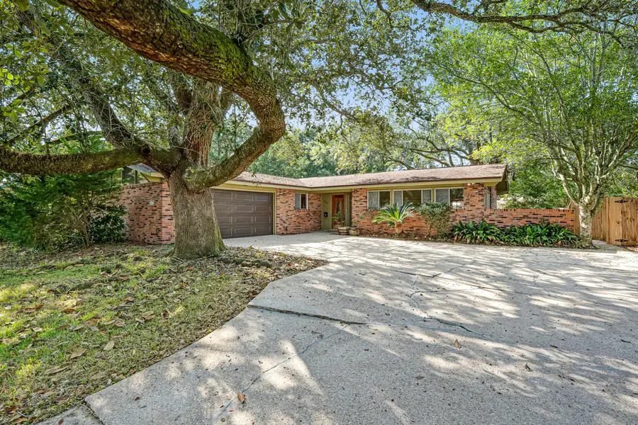 655 NE Merioneth Drive, Fort Walton Beach, FL 32547 - #2