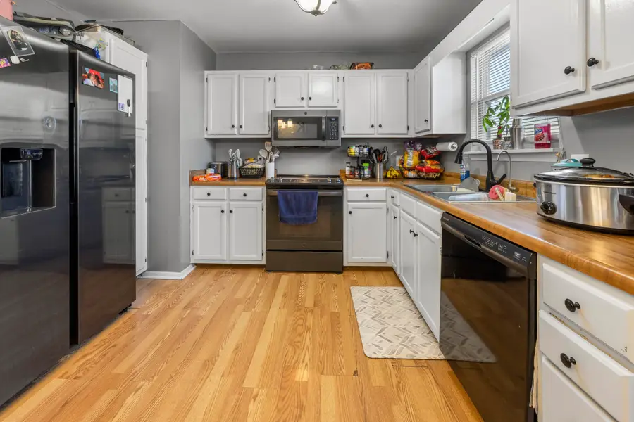 2 S Lake Avenue, Mary Esther, FL 32569 - Image #2