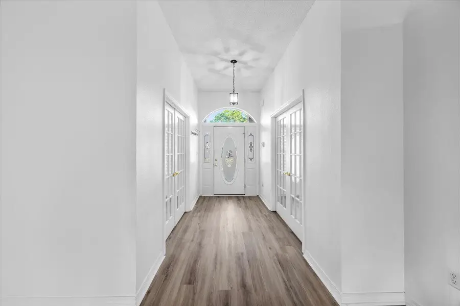 9655 Parker Lake Circle, Navarre, FL 32566 - Image #2