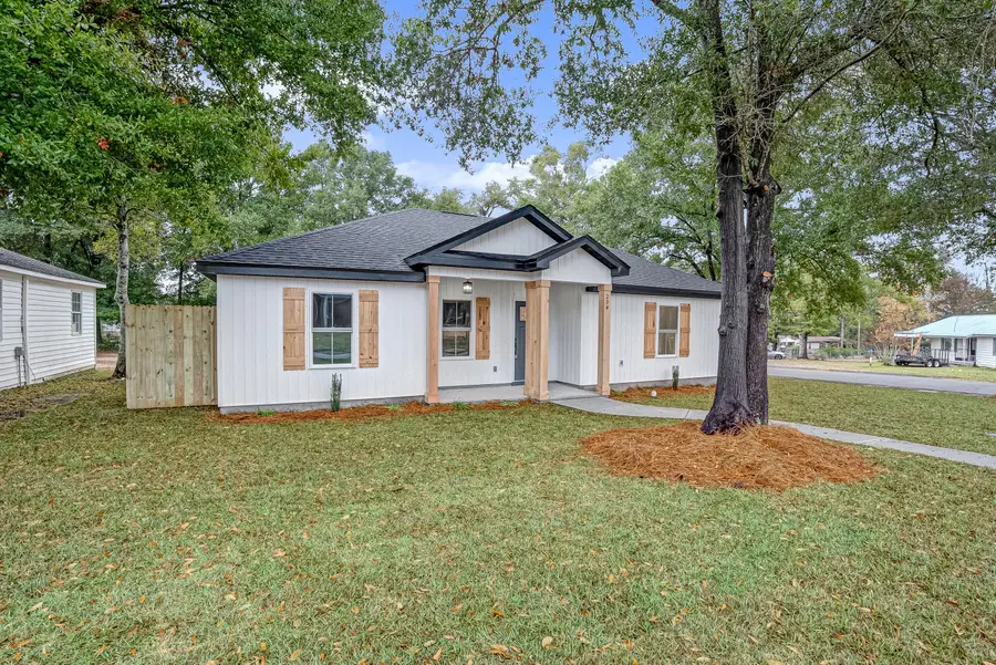 294 Holland Street, Crestview, FL 32536 - Image #2