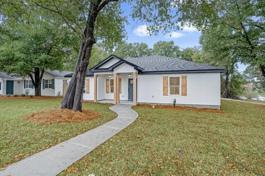 294 Holland Street, Crestview, FL 32536 - Image #3