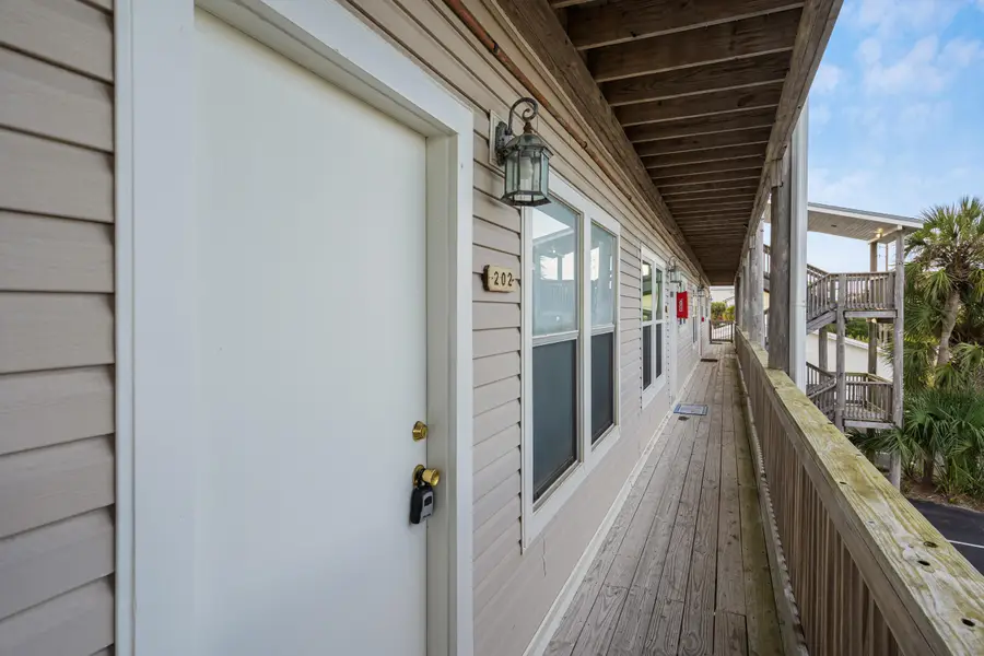 304 Barracuda Avenue #202, Fort Walton Beach, FL 32548 - Image #2