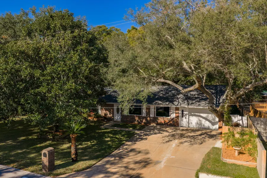 425 Stahlman Avenue, Destin, FL 32541 - Image #2