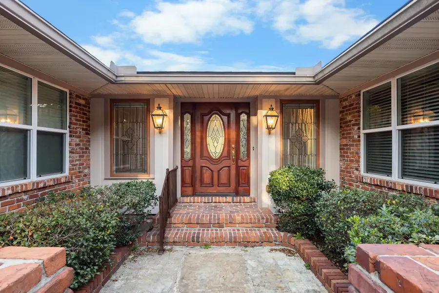 9 NW Sherwood Road, Fort Walton Beach, FL 32547 - Image #3