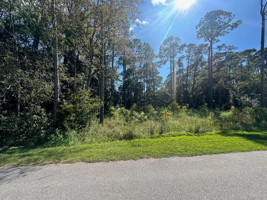 3857 Paradise Bay Drive, Gulf Breeze, FL 32563 - Image #2