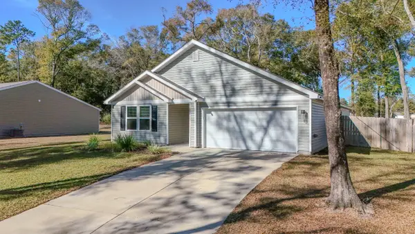 252 Squirrel Road, DeFuniak Springs, FL 32433