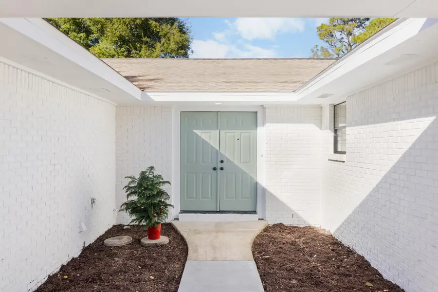 415 Olde Post Road, Niceville, FL 32578 - #3