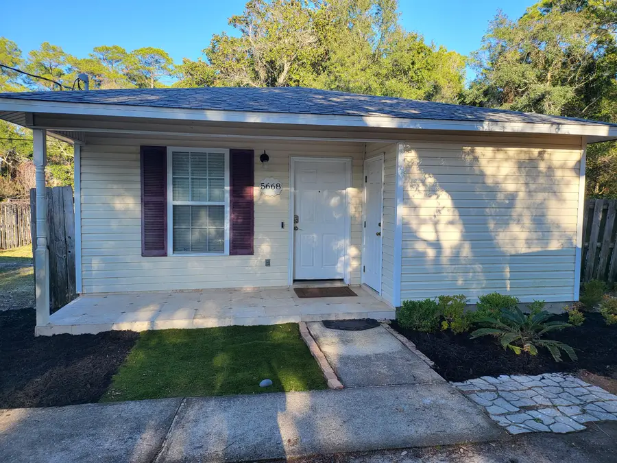 5668 Charter Circle, Gulf Breeze, FL 32563 - Image #2