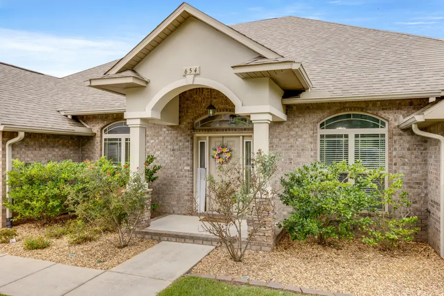 654 Red Fern Road, Crestview, FL 32536 - #2