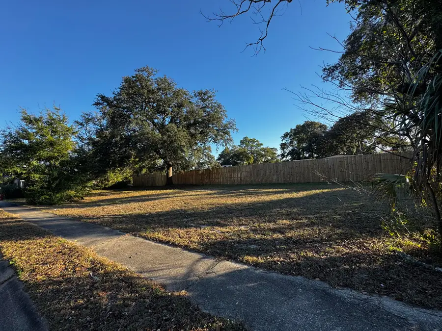 18 NE Gipson Place, Fort Walton Beach, FL 32548 - Image #3