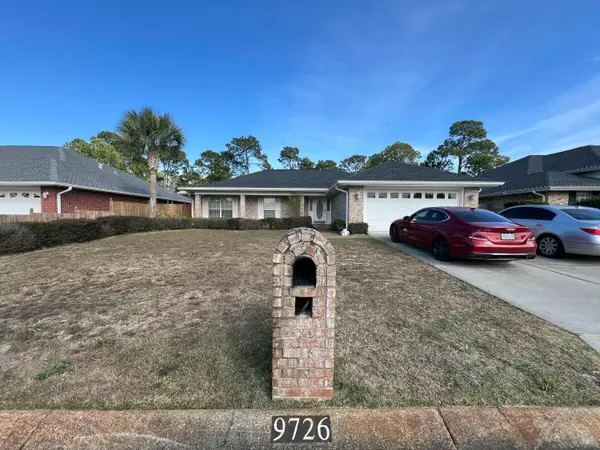 9726 Parker Lake Circle, Navarre, FL 32566