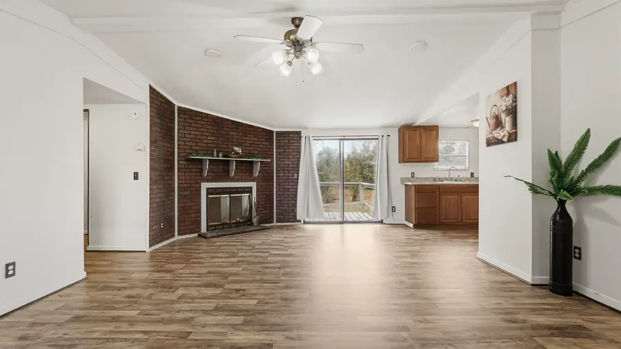 6702 Oakenshaw Drive, Youngstown, FL 32466 - Image #3