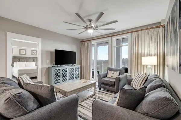 9100 Baytowne Wharf Blvd #558, Miramar Beach, FL 32550