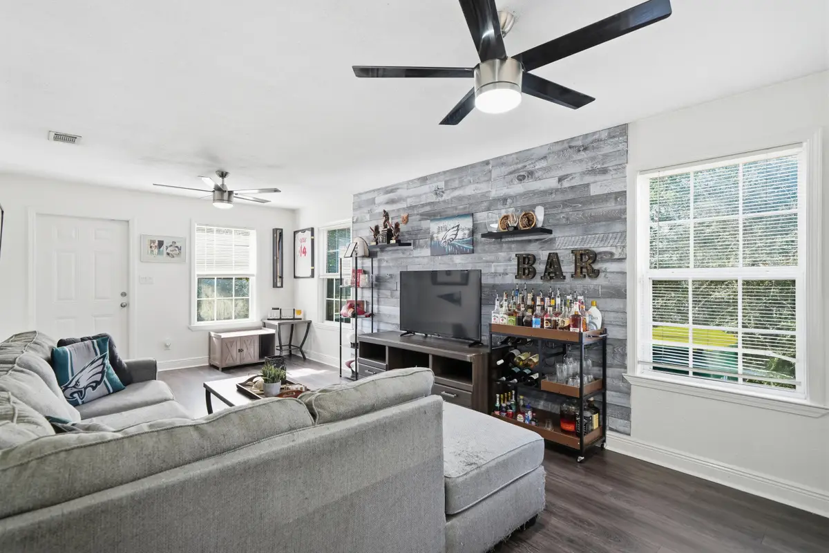 327 John King Road, Crestview, FL 32539 - Image #1