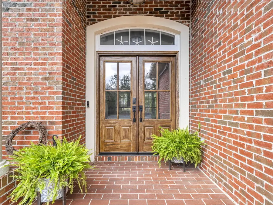 180 Gulf Pines Court, Freeport, FL 32439 - Image #2