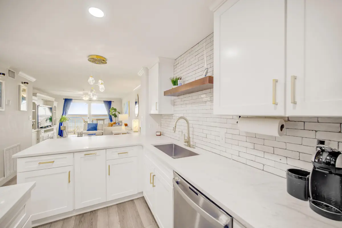 670 Nautilus Court #202, Fort Walton Beach, FL 32548 - Image #1