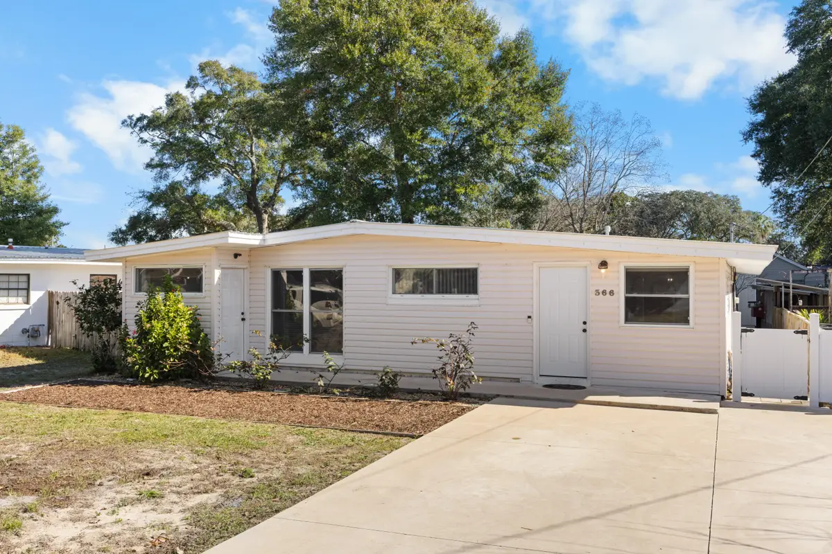 366 NE Osborne Drive, Fort Walton Beach, FL 32548 - Image #1
