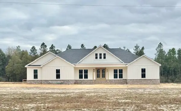 3504 W Plympton Road, Laurel Hill, FL 32567