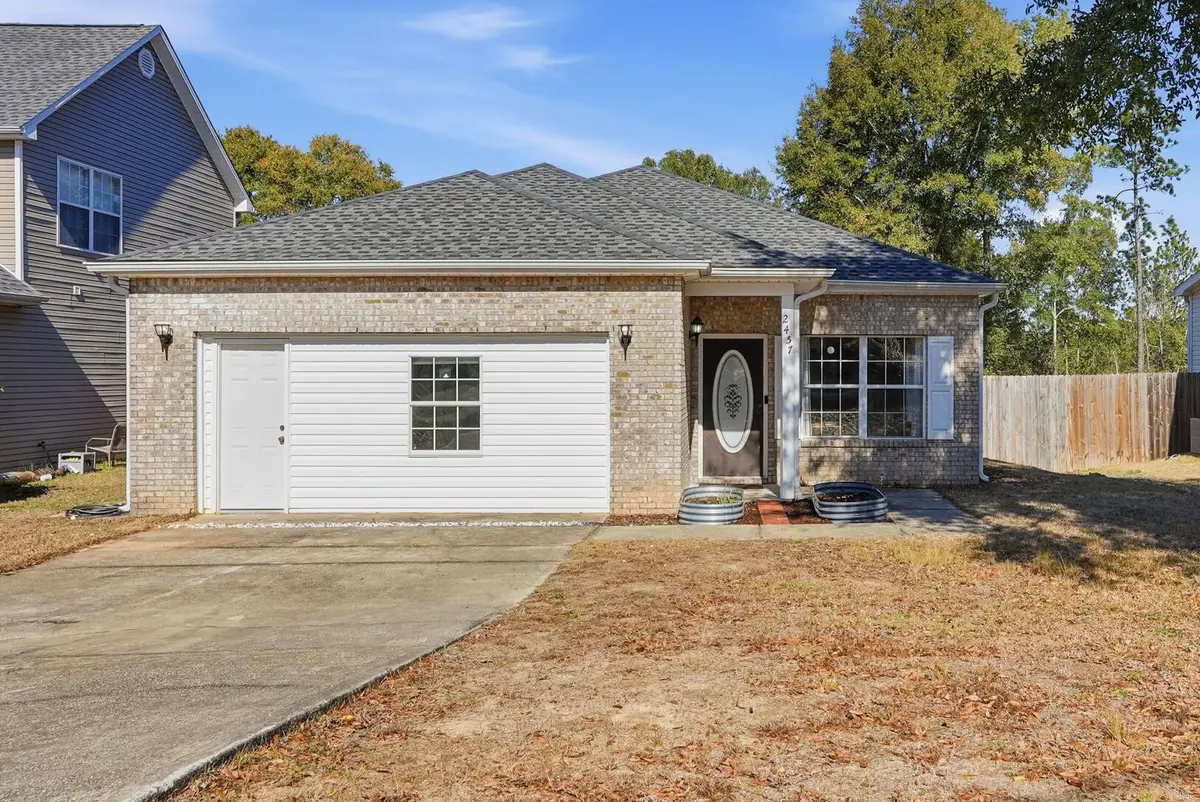 2457 S Lakeview Drive, Crestview, FL 32536 - Image #1