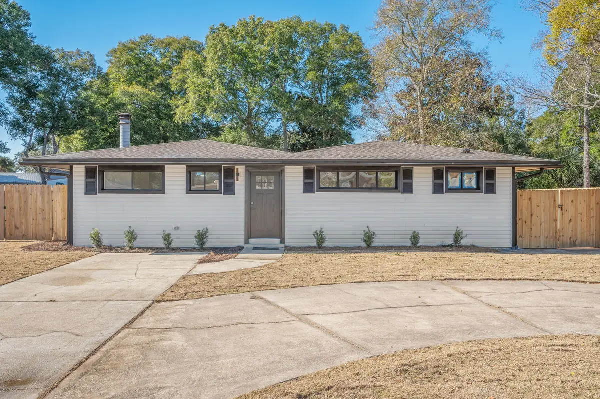 118 NE Ferry Road, Fort Walton Beach, FL 32548 - Image #1