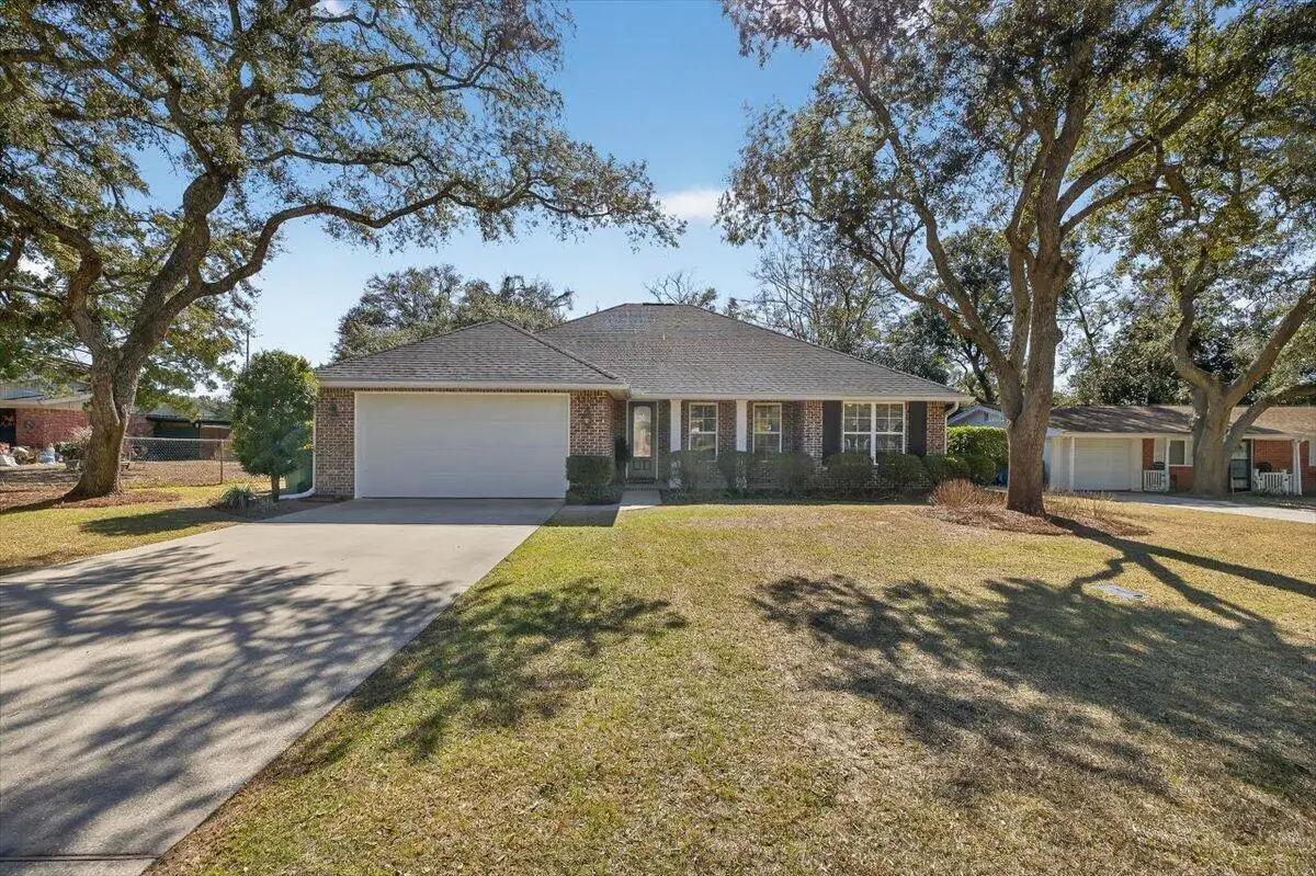 1404 28th Street, Niceville, FL 32578 - Image #1
