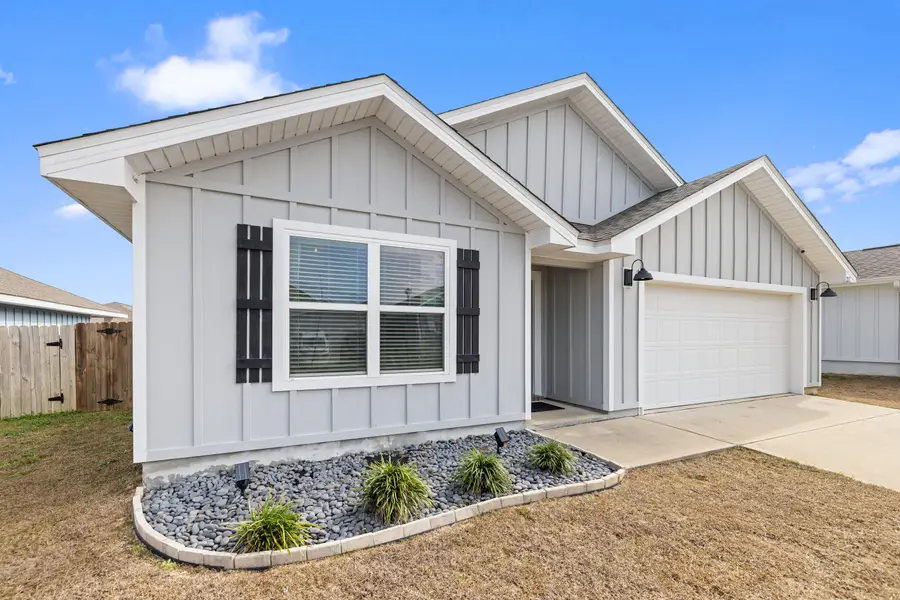 211 Laurel Hill Street, Crestview, FL 32539 - Image #3