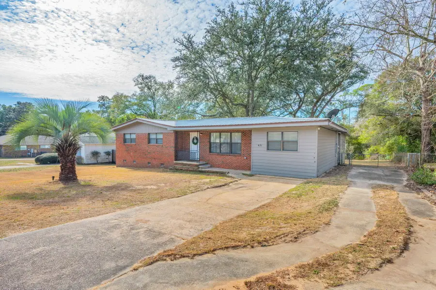 431 Andrew Drive, Valparaiso, FL 32580 - Image #2