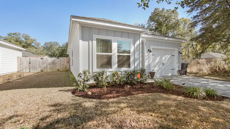 50 Jessica Court, Freeport, FL 32439 - Image #3