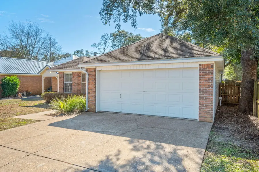 202 Summer Lane, Fort Walton Beach, FL 32547 - Image #2
