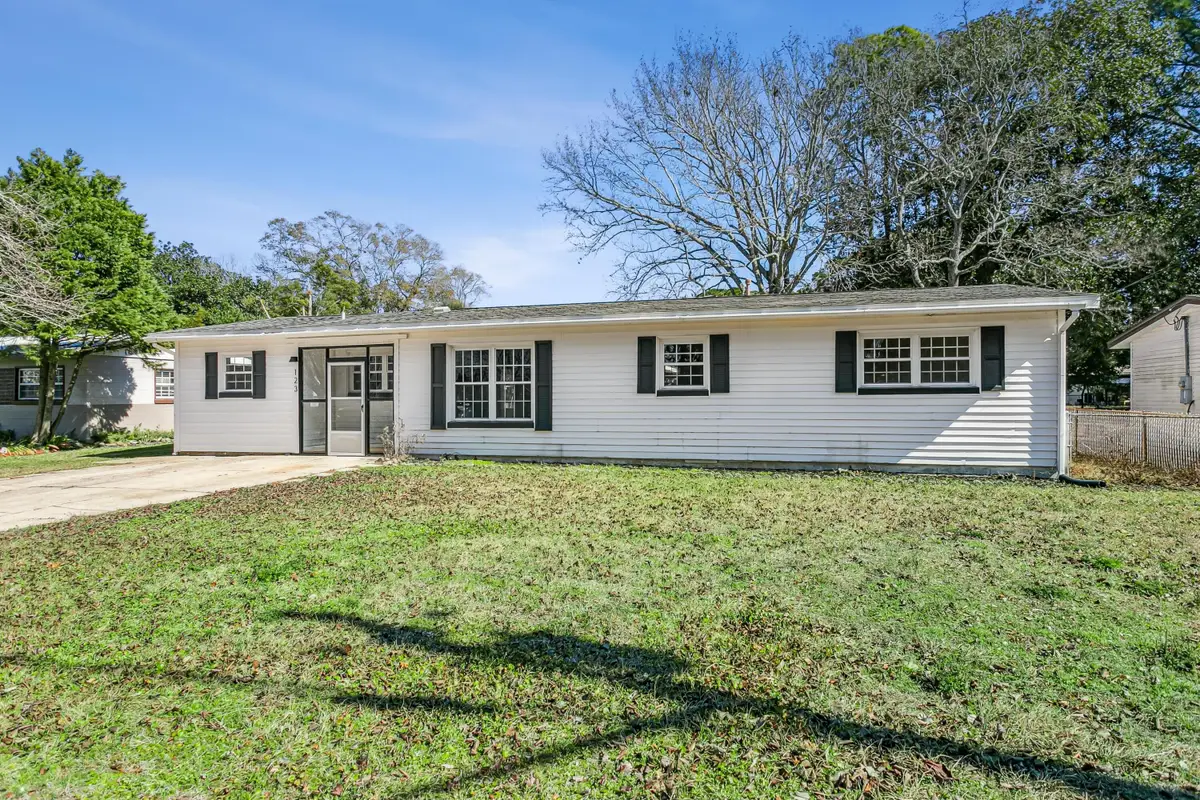 123 SW Robinwood Drive, Fort Walton Beach, FL 32548 - Image #1