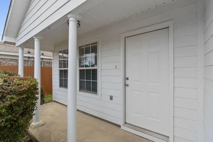 8484 Barrancas Street, Navarre, FL 32566 - #3