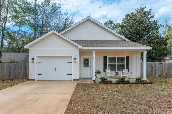 156 Oak Lane, Crestview, FL 32536