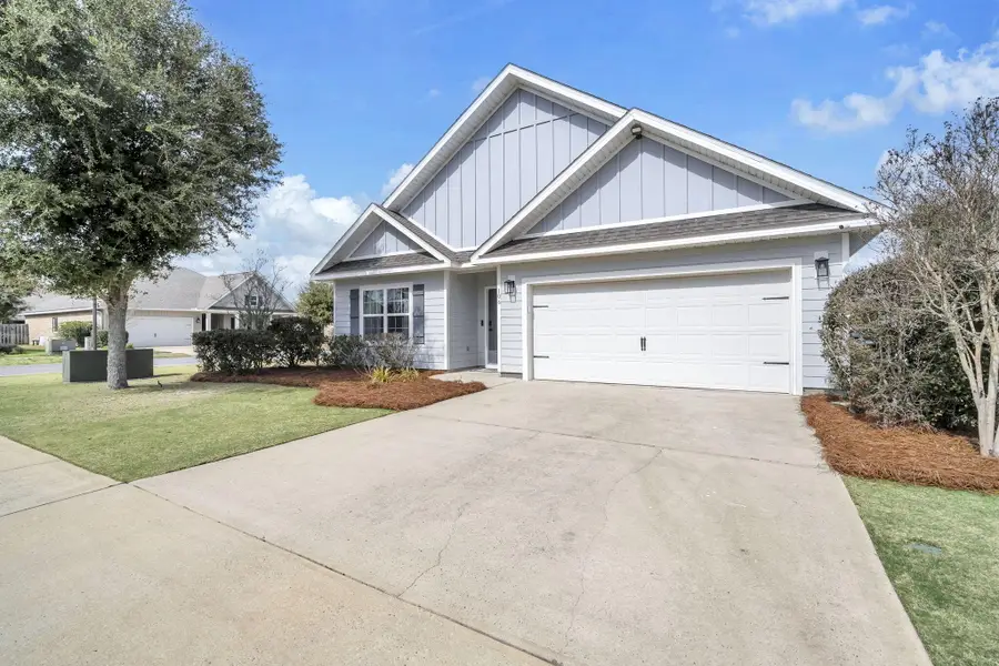 106 Mary Ellen Way, Freeport, FL 32439 - #2