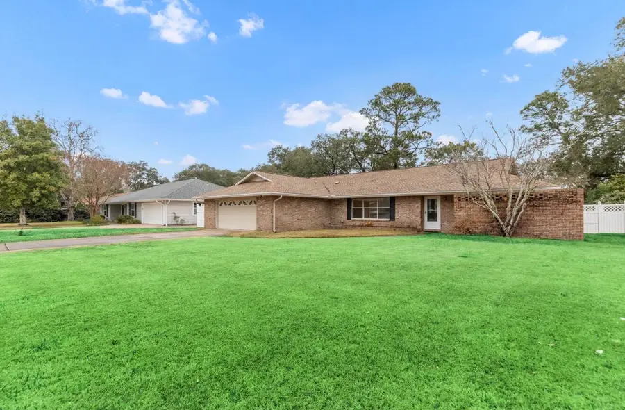 15 Lake Lorraine Circle, Shalimar, FL 32579 - #3