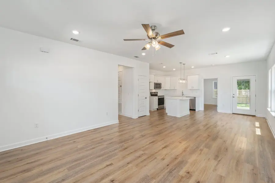 111 Sandhill Court, Freeport, FL 32439 - #3