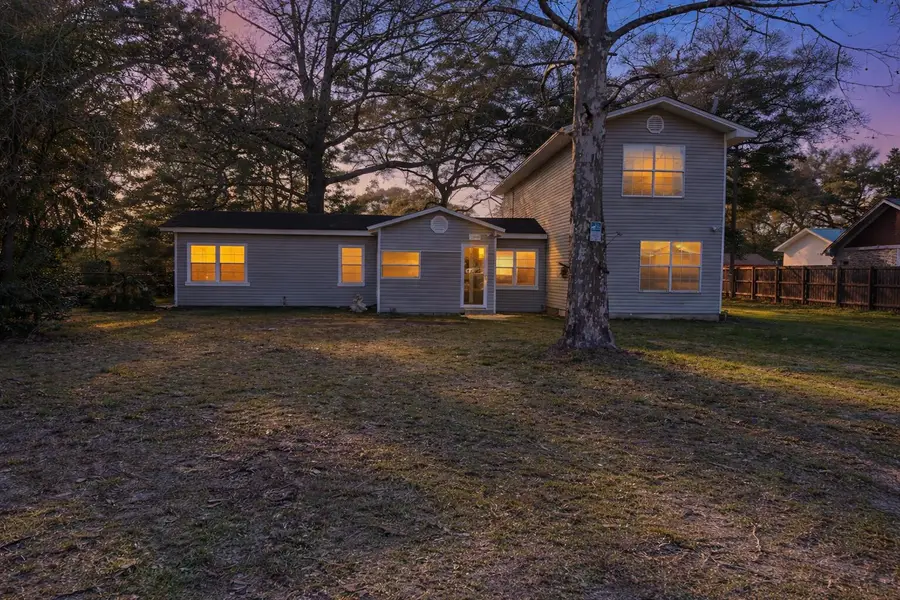 1544 Cedar Street, Niceville, FL 32578 - #2