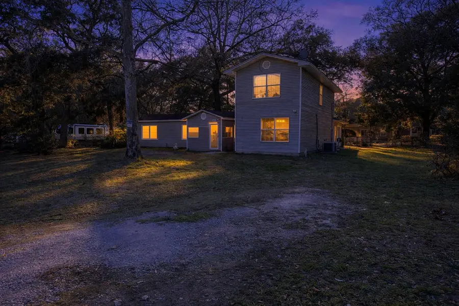 1544 Cedar Street, Niceville, FL 32578 - #3