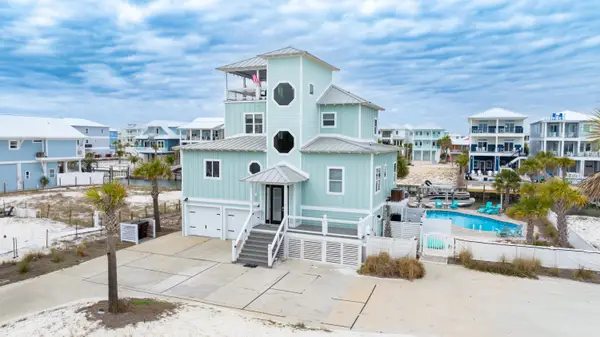 7390 Gulf Boulevard, Navarre, FL 32566